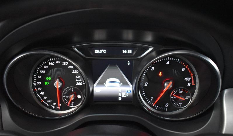 Mercedes-Benz CLA 220 CLA 220 d Premium auto FL pieno