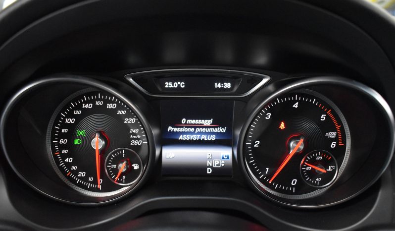 Mercedes-Benz CLA 220 CLA 220 d Premium auto FL pieno