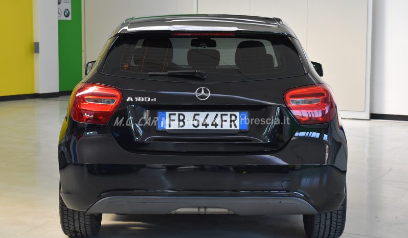 Mercedes-Benz A 180 A 180 d Executive auto my16 pieno