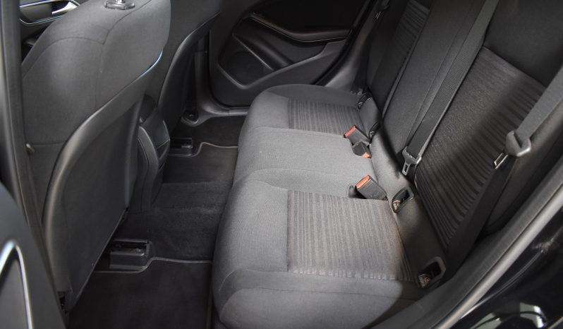 Mercedes-Benz A 180 A 180 d Executive auto my16 pieno