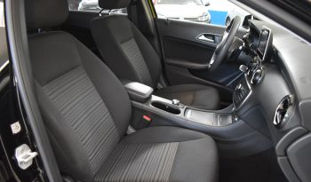Mercedes-Benz A 180 A 180 d Executive auto my16 pieno