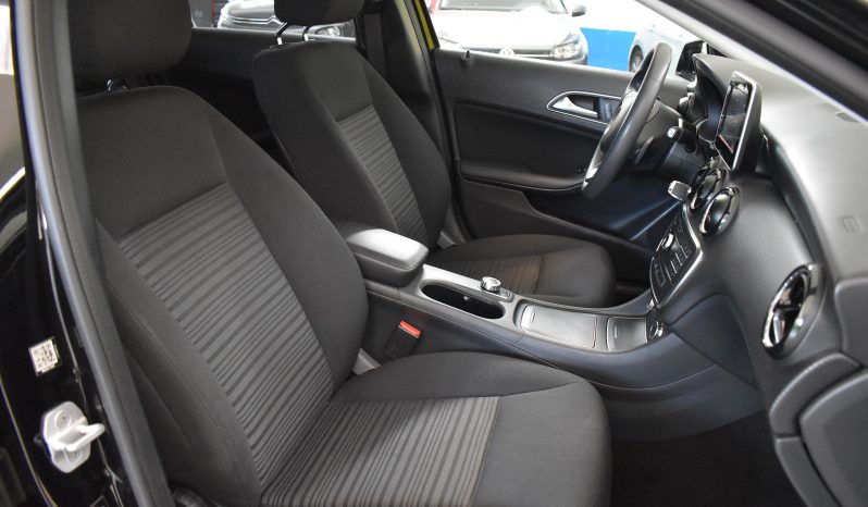 Mercedes-Benz A 180 A 180 d Executive auto my16 pieno