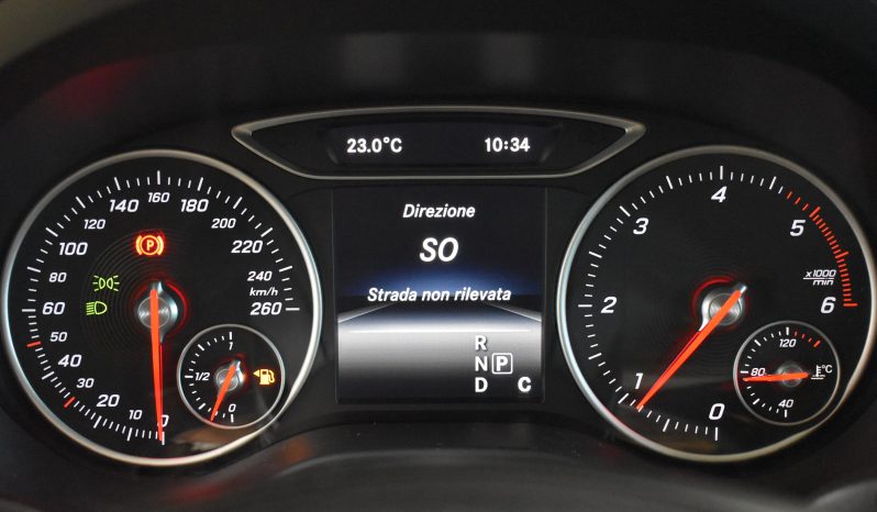 Mercedes-Benz A 180 A 180 d Executive auto my16 pieno