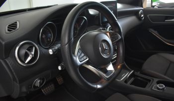 Mercedes-Benz A 180 A 180 d Premium auto my16 pieno
