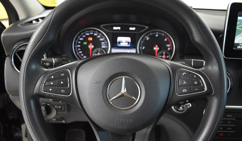 Mercedes-Benz A 180 A 180 d Executive auto my16 pieno