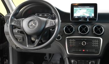 Mercedes-Benz A 180 A 180 d Executive auto my16 pieno