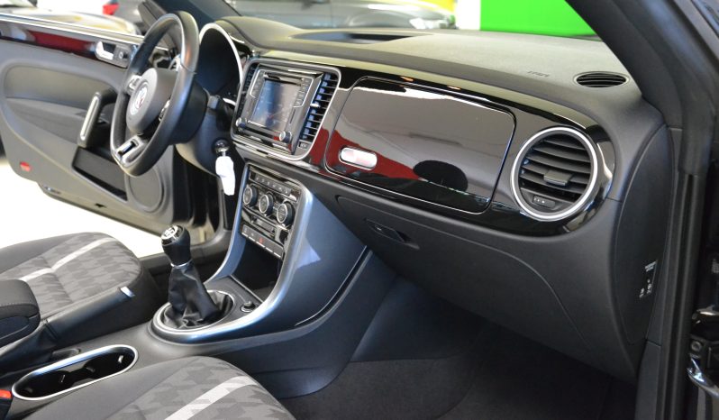 Volkswagen Maggiolino Maggiolino Cabrio 1.2 tsi Design 105cv pieno
