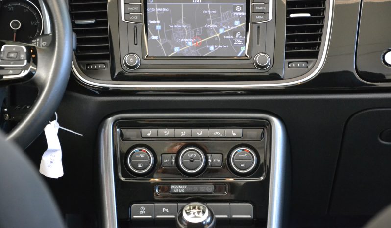 Volkswagen Maggiolino Maggiolino Cabrio 1.2 tsi Design 105cv pieno