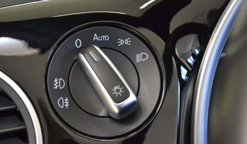 Volkswagen Maggiolino Maggiolino Cabrio 1.2 tsi Design 105cv pieno