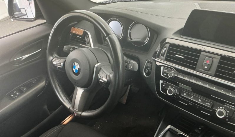 BMW 118 BMW 1er 118i Edition M Sport Shadow pieno