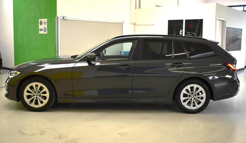 BMW 318 318d Touring mhev 48V Sport auto full pelle virtual cockpit pieno