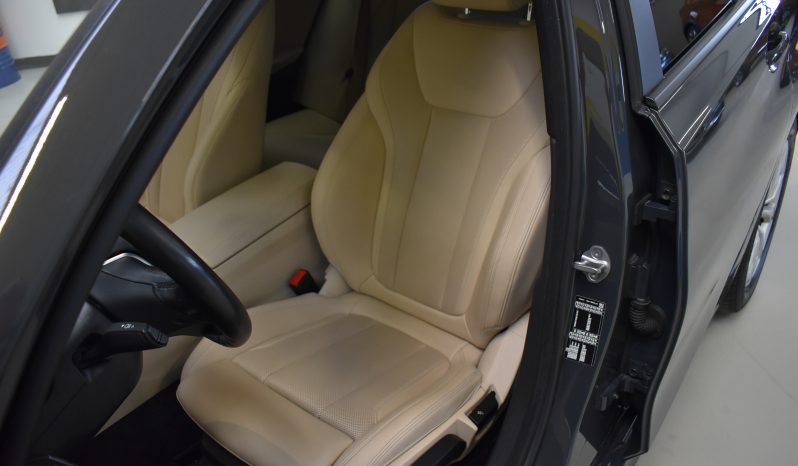 BMW 318 318d Touring mhev 48V Sport auto full pelle virtual cockpit pieno