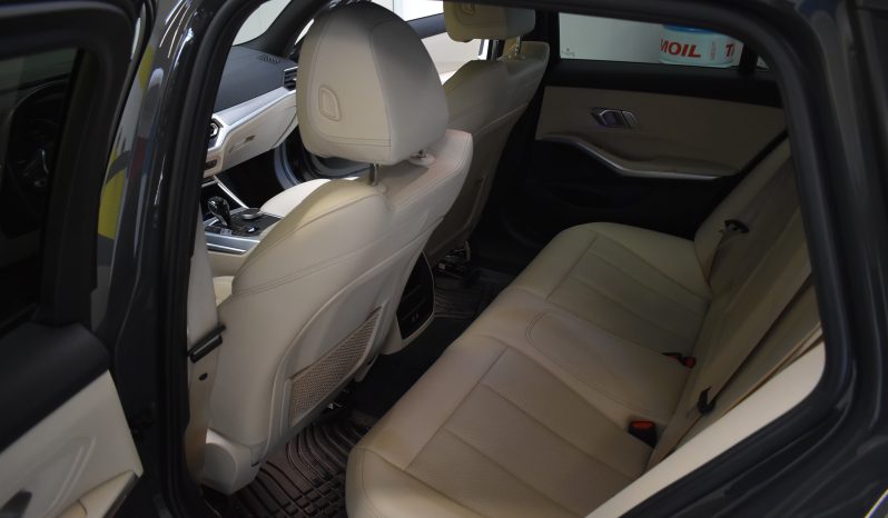 BMW 318 318d Touring mhev 48V Sport auto full pelle virtual cockpit pieno