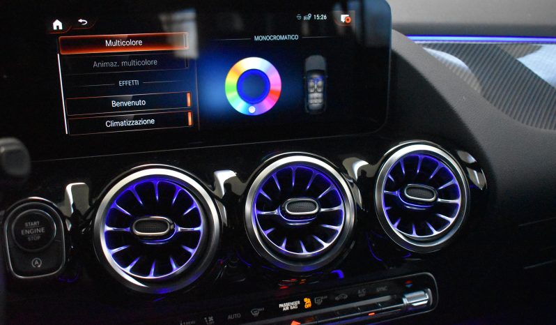 Mercedes-Benz GLA 200 GLA-H247 2020 d Premium auto pieno