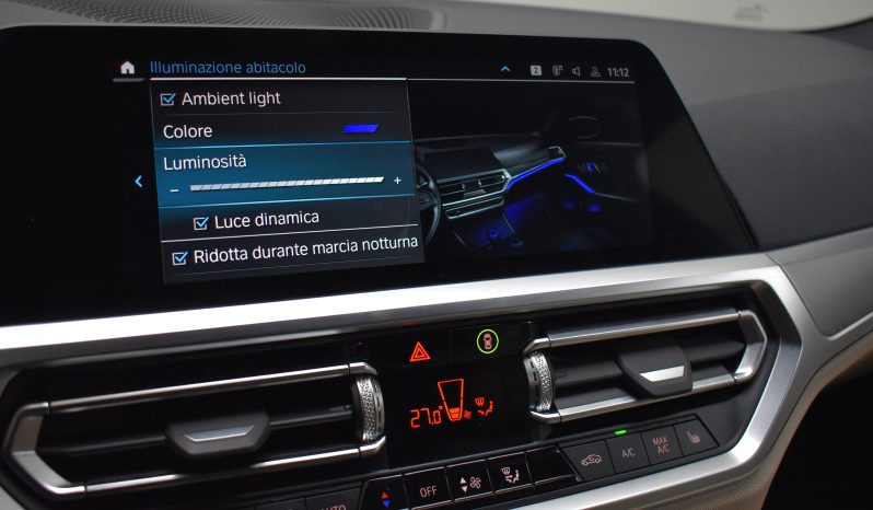 BMW 318 318d Touring mhev 48V Sport auto full pelle virtual cockpit pieno