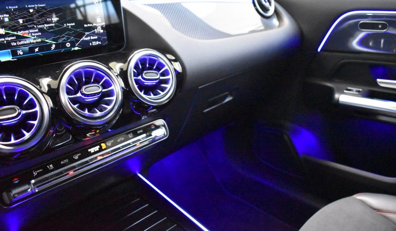 Mercedes-Benz GLA 200 GLA-H247 2020 d Premium auto pieno