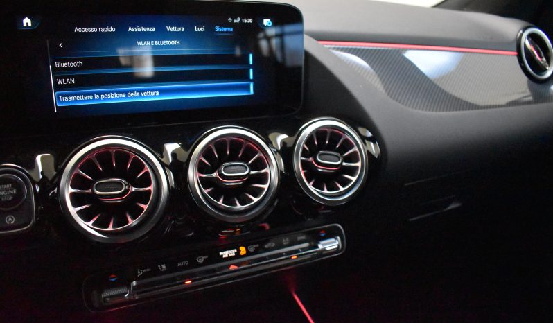 Mercedes-Benz GLA 200 GLA-H247 2020 d Premium auto pieno