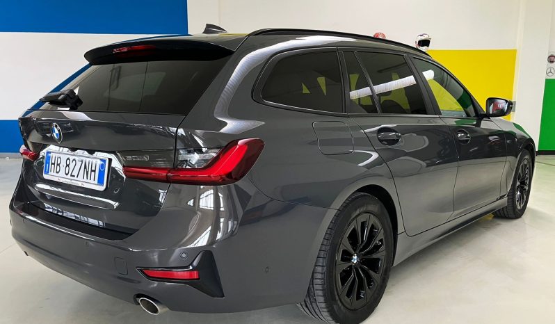 BMW 318 318d Touring mhev 48V Sport auto full pelle virtual cockpit pieno