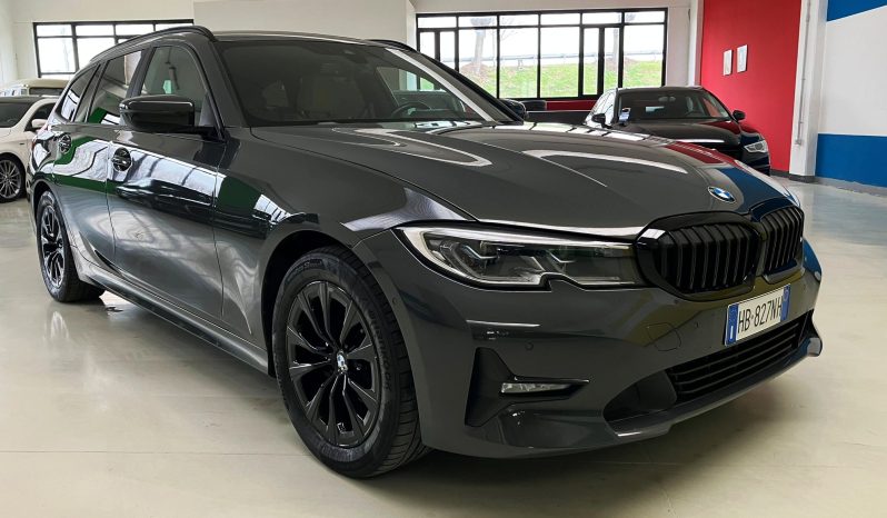 BMW 318 318d Touring mhev 48V Sport auto full pelle virtual cockpit pieno