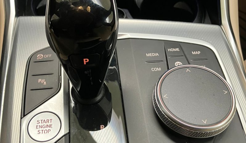 BMW 318 318d Touring mhev 48V Sport auto full pelle virtual cockpit pieno