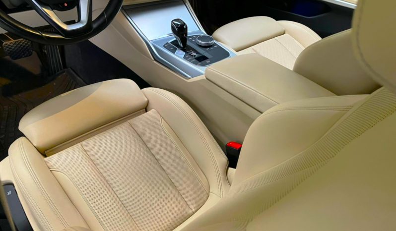 BMW 318 318d Touring mhev 48V Sport auto full pelle virtual cockpit pieno