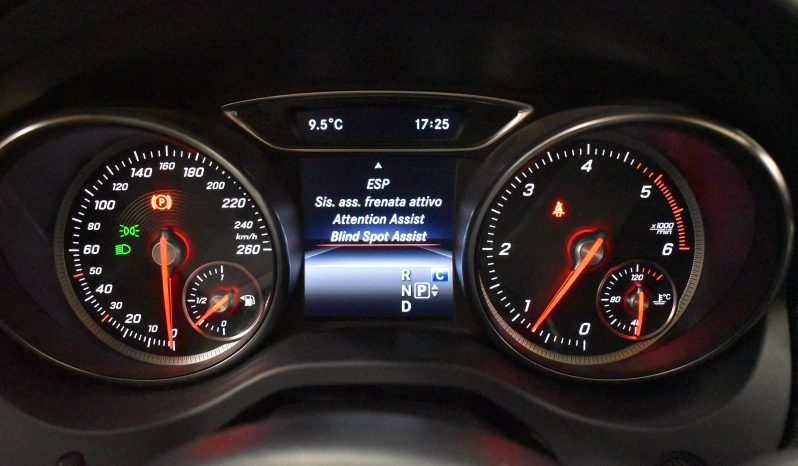 Mercedes-Benz CLA 200 CLA 200 d Premium auto FL TETTO PANORAMA pieno