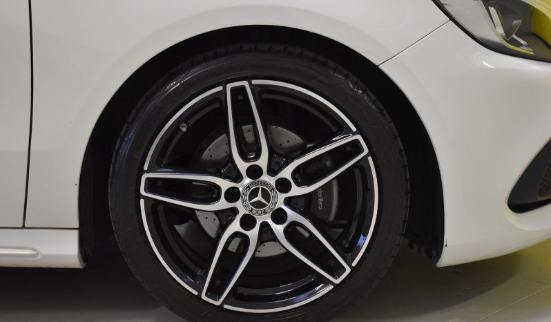 Mercedes-Benz A 200 A 200 d Premium AMG auto my16 TETTO PANORAMA pieno