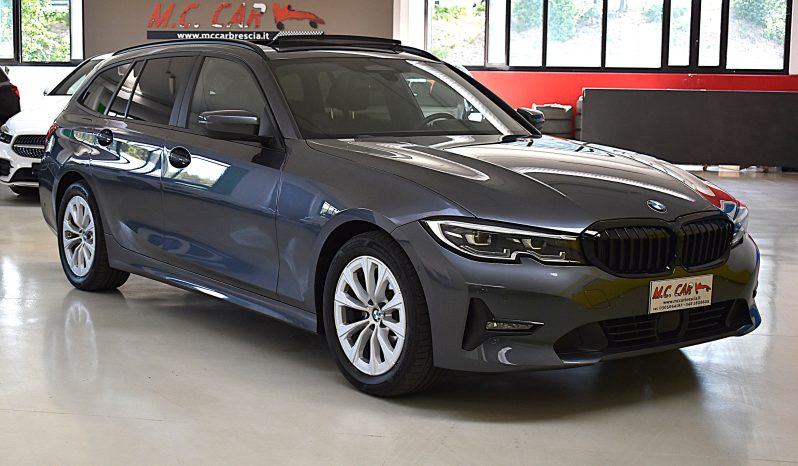 BMW 318d Touring mhev 48V Sport auto TETTO PANORAMA pieno