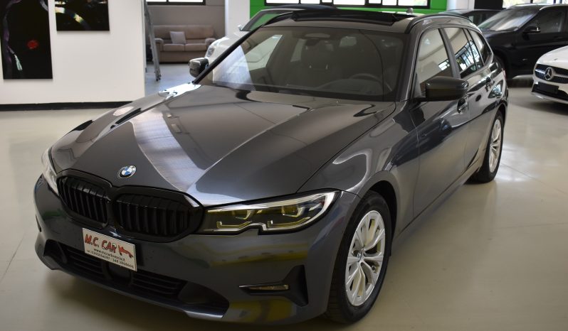 BMW 318d Touring mhev 48V Sport auto TETTO PANORAMA pieno