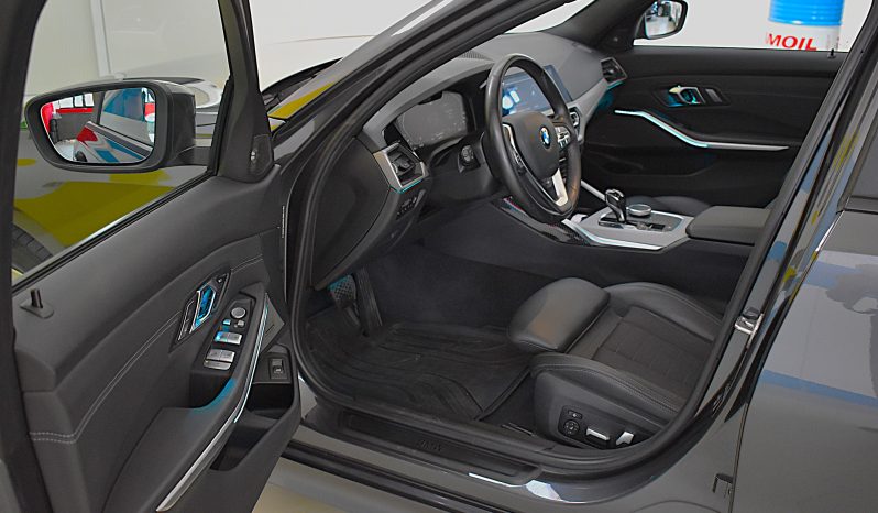 BMW 318d Touring mhev 48V Sport auto TETTO PANORAMA pieno