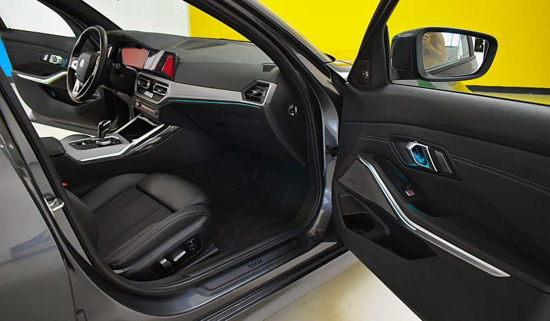BMW 318d Touring mhev 48V Sport auto TETTO PANORAMA pieno