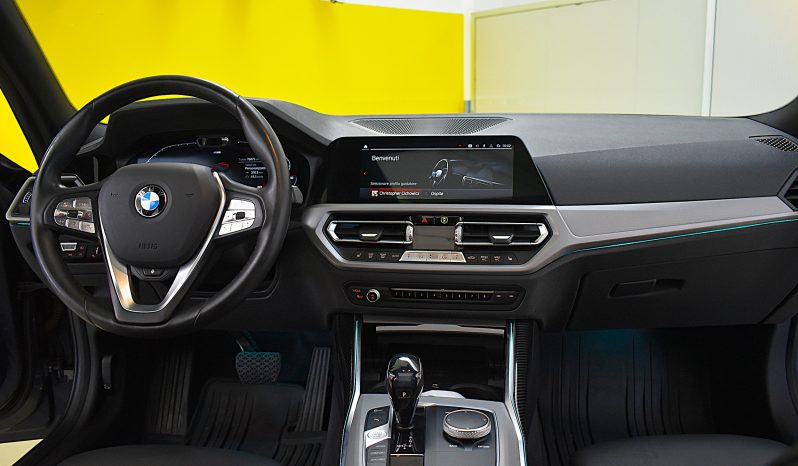 BMW 318d Touring mhev 48V Sport auto TETTO PANORAMA pieno