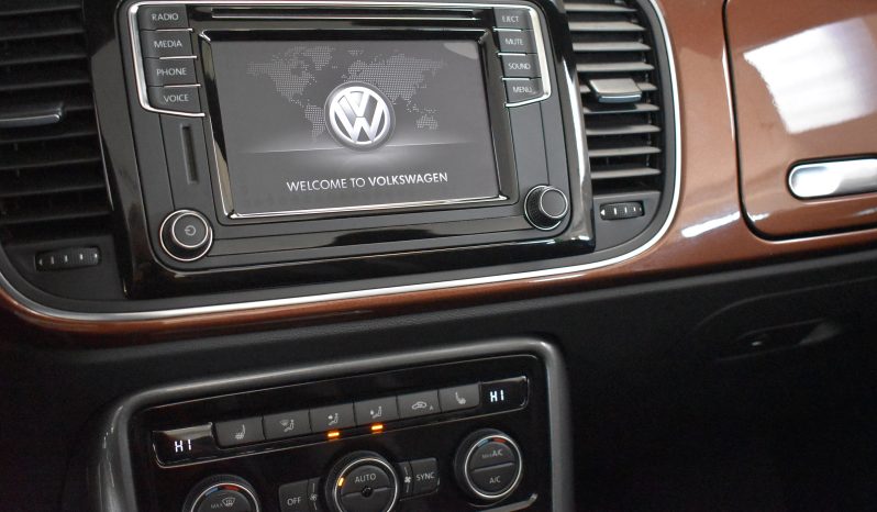 Volkswagen Maggiolino Cabrio 1.2 tsi Design 105cv pieno