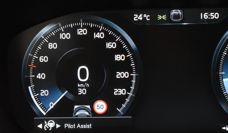 Volvo V90  Cross Country 2.0 d5 Pro awd geartronic pieno